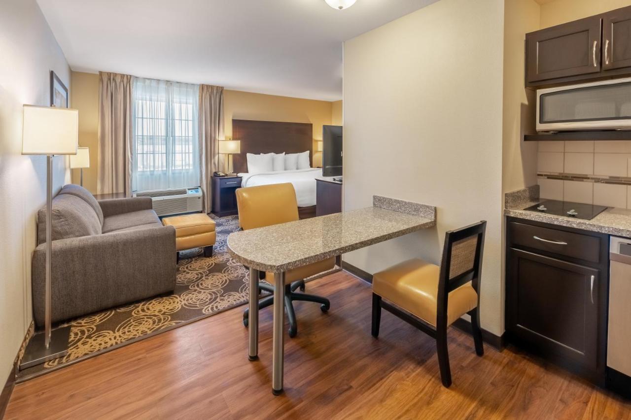 Landmark Suites - Williston Buitenkant foto