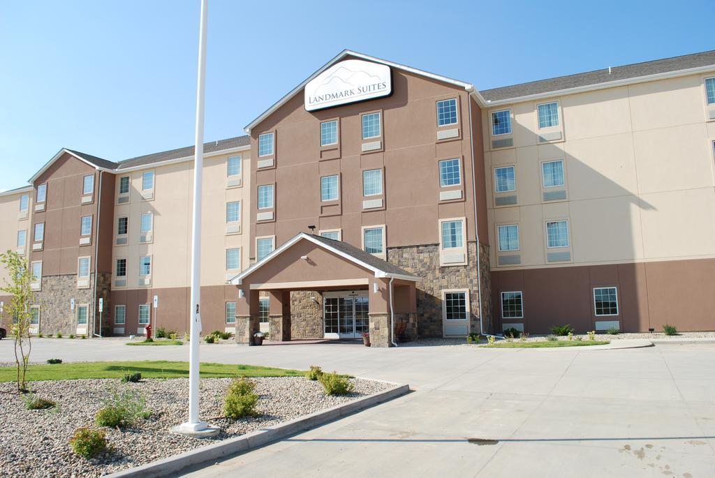 Landmark Suites - Williston Buitenkant foto